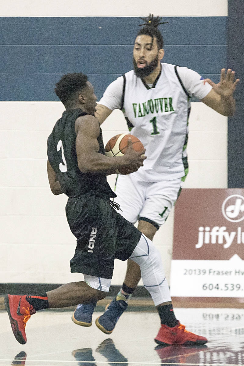 11766681_web1_180506-LAT-dragons-v-bulls-3