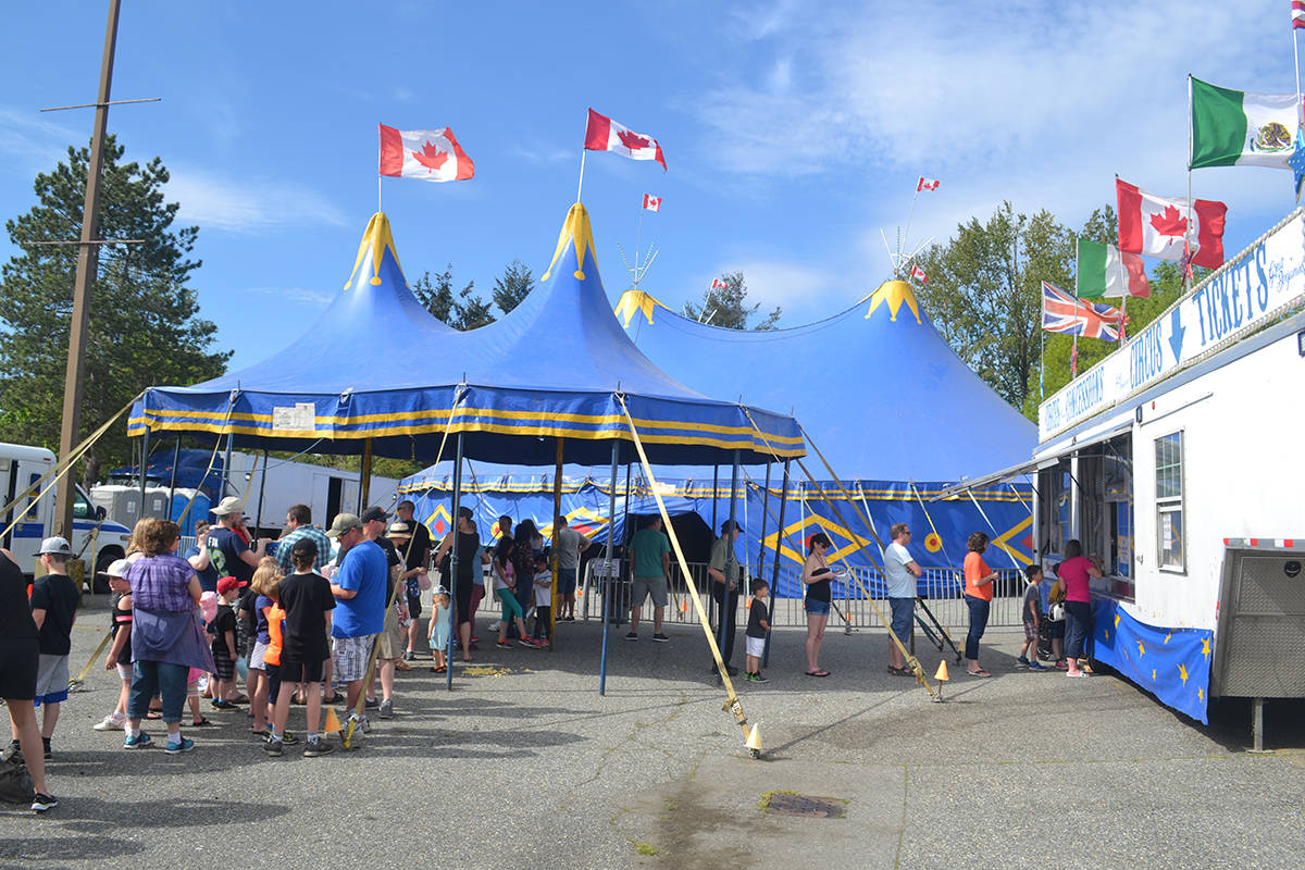 11773366_web1_180510-ALT-circus-Aldergrove_2