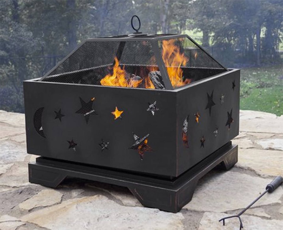 12148828_web1_170922-WLT-FirePit