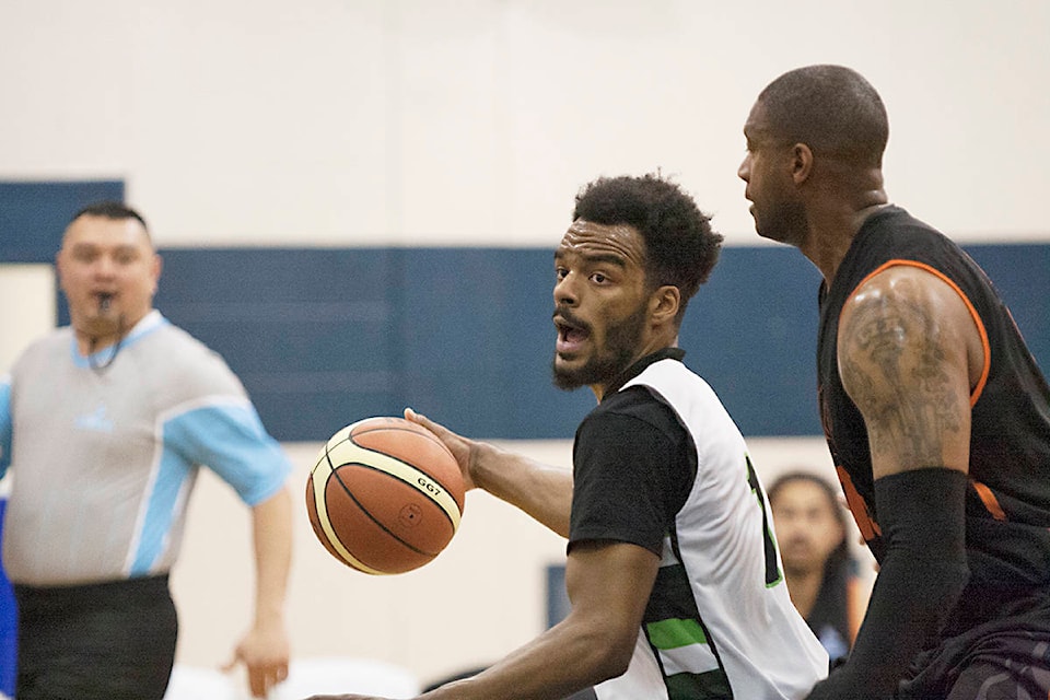 12230208_web1_VancouverDragons-basketball-2