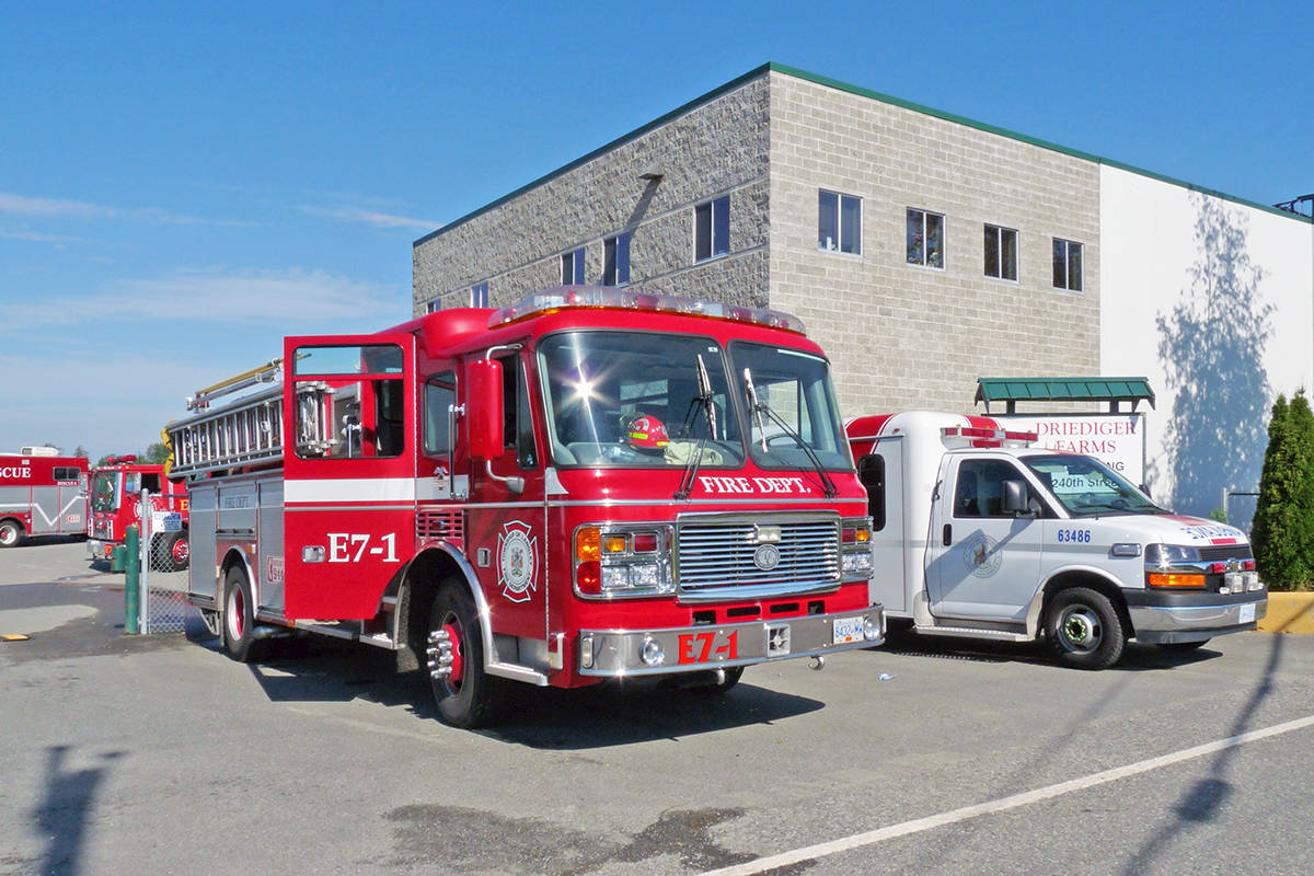 12452433_web1_180624-LAT-firefighters-at-farm-4