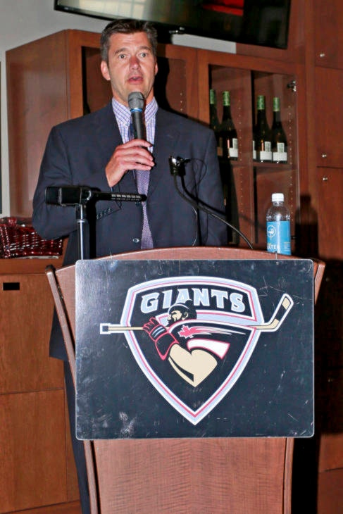 12547238_web1_180704-LAT-Giants-Coach-LEC_2