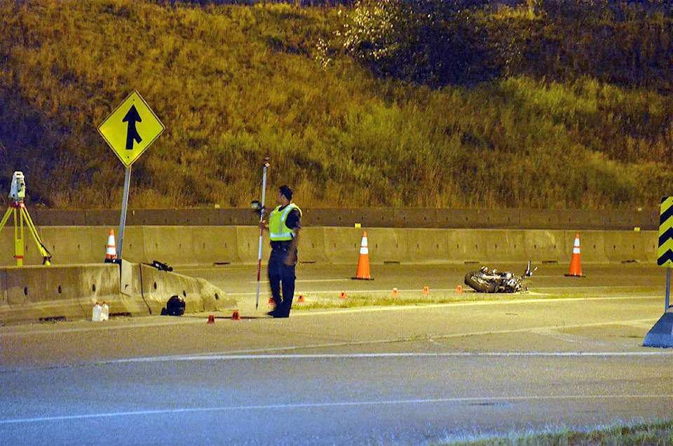 12792808_web1_accidentmotorcycle2