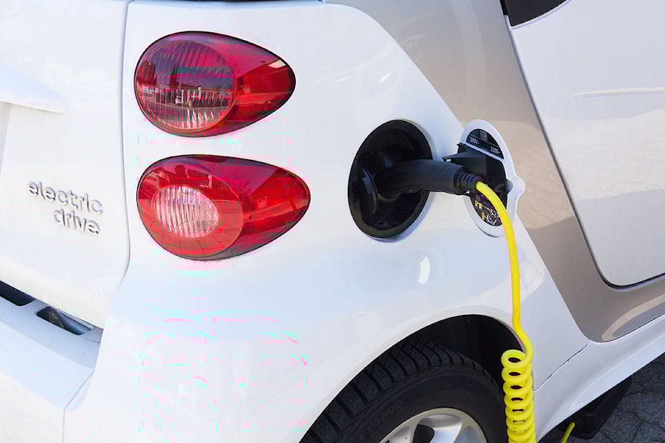 12848899_web1_180725-LAT-Electric-Car-Charging_1