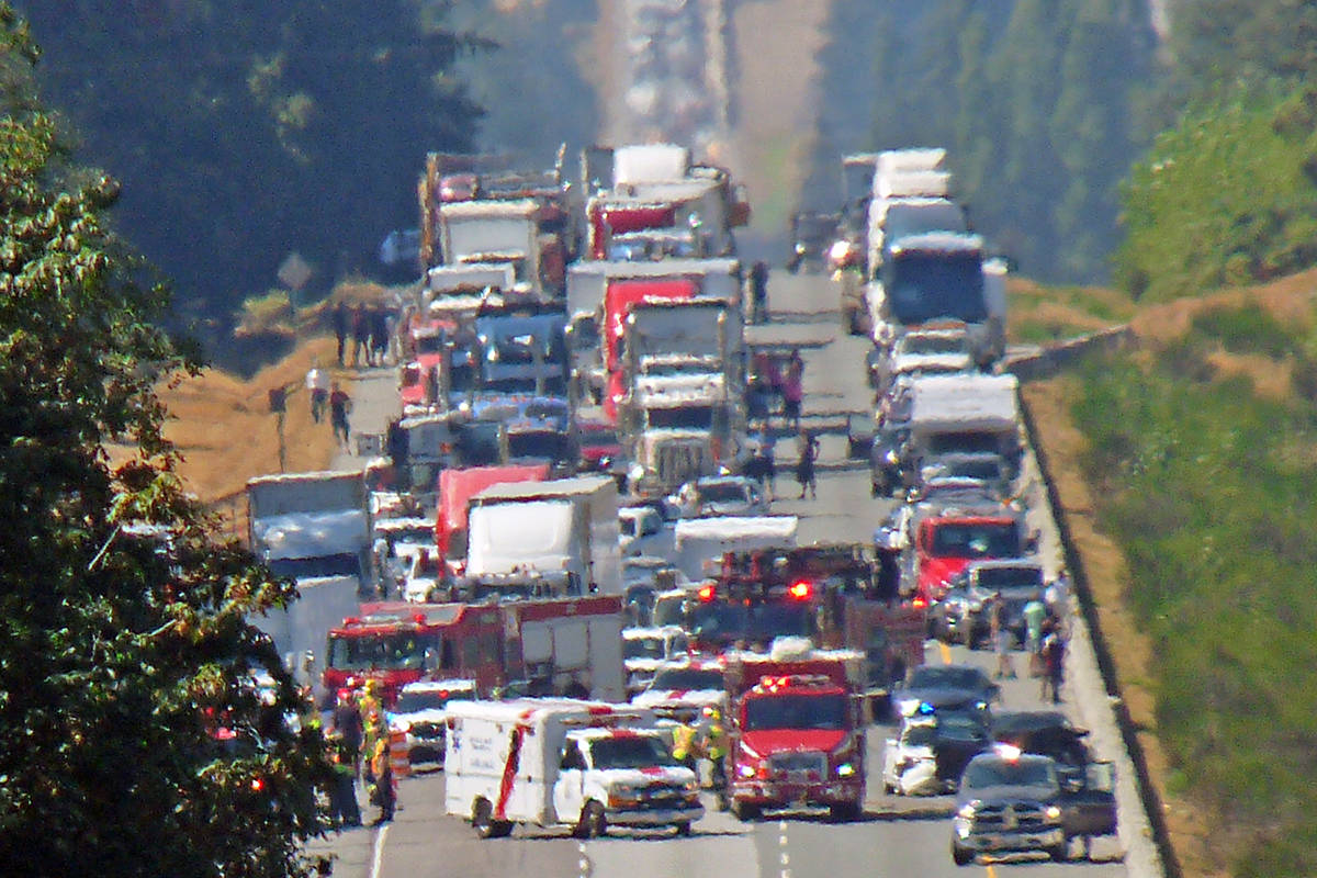 13048477_web1_180807-LAT-crash-closes-hwy-crop