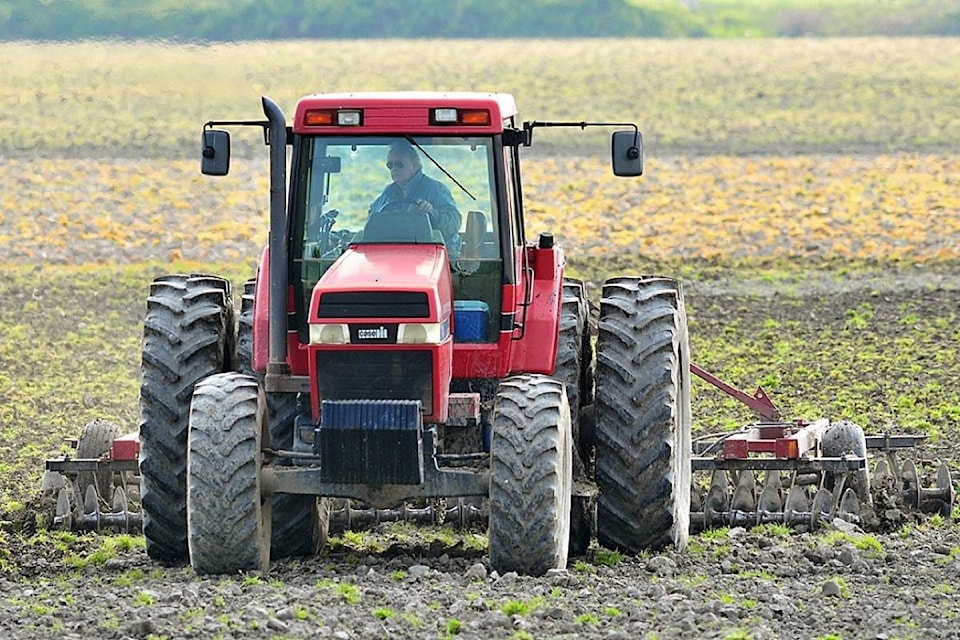 13058137_web1_20180514-BPD-farm-tractor-delta-10