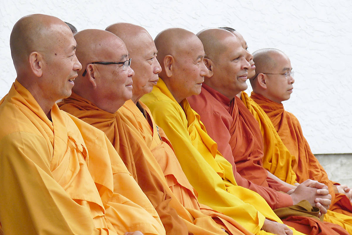 13105261_web1_copy_180812-LAT-Buddhist-festival-monks
