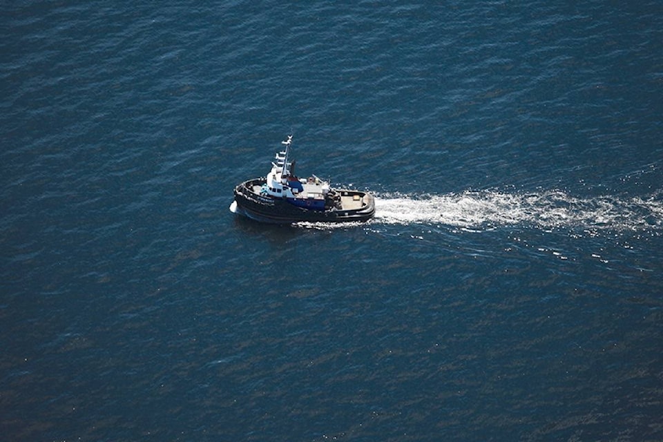 13147651_web1_180814-BPD-M-tugboat