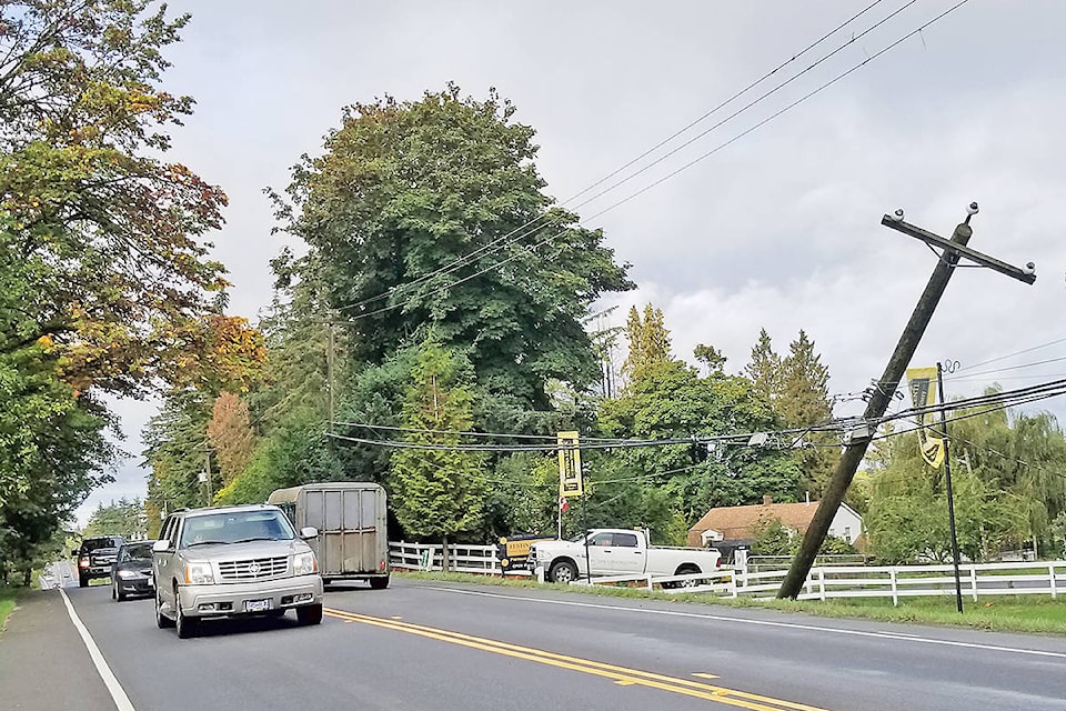 13662427_web1_180922-LAT-power-line-downed