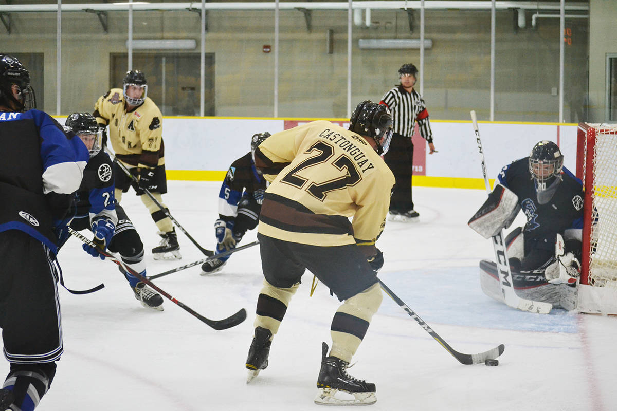 13732969_web1_181004-ALT-Kodiaks-vs-Pilots_5