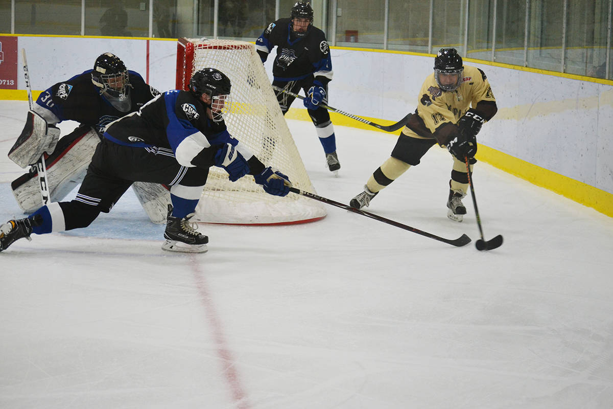 13732969_web1_181004-ALT-Kodiaks-vs-Pilots_8