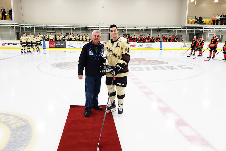 13930875_web1_181018-ALT-PJHL-award-Padgham_1