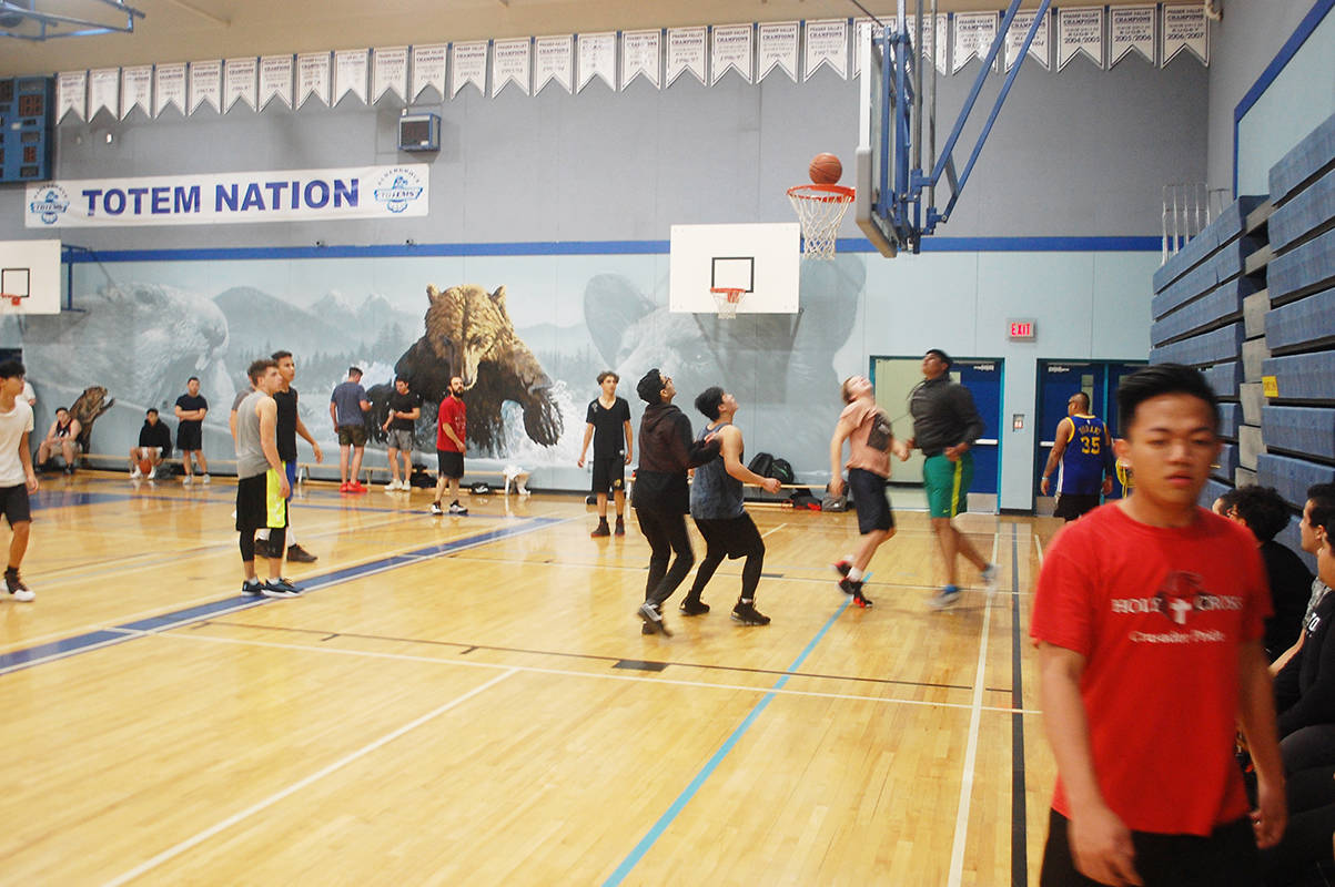 14027090_web1_181025-ALT-aldergrove-basketball-club_4