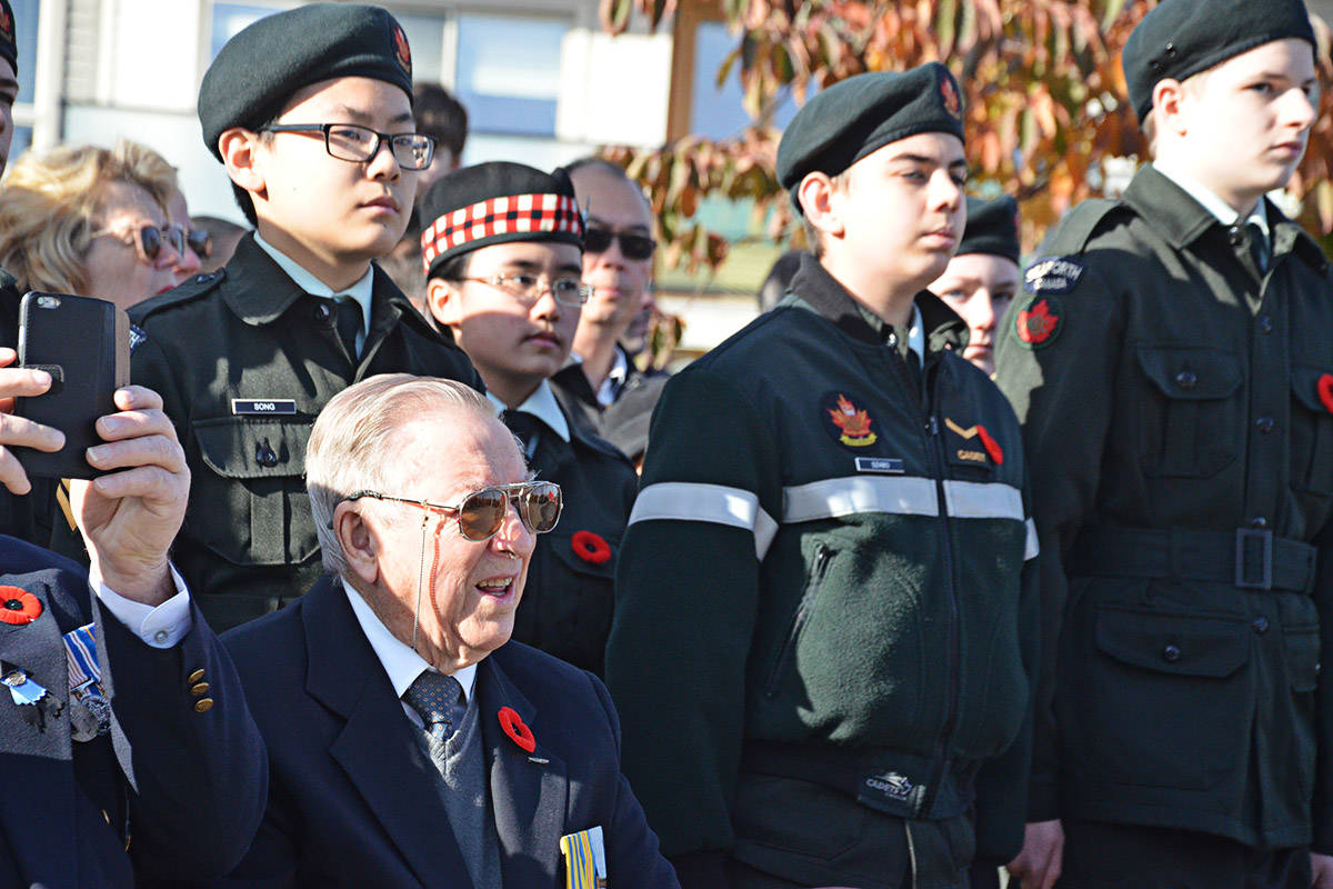 14352399_web1_181111-LAD-CityRemembrance12