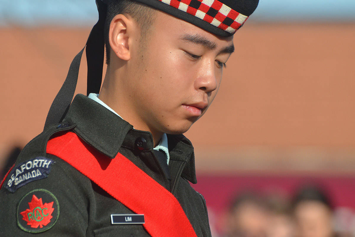 14352399_web1_181111-LAD-CityRemembrance9