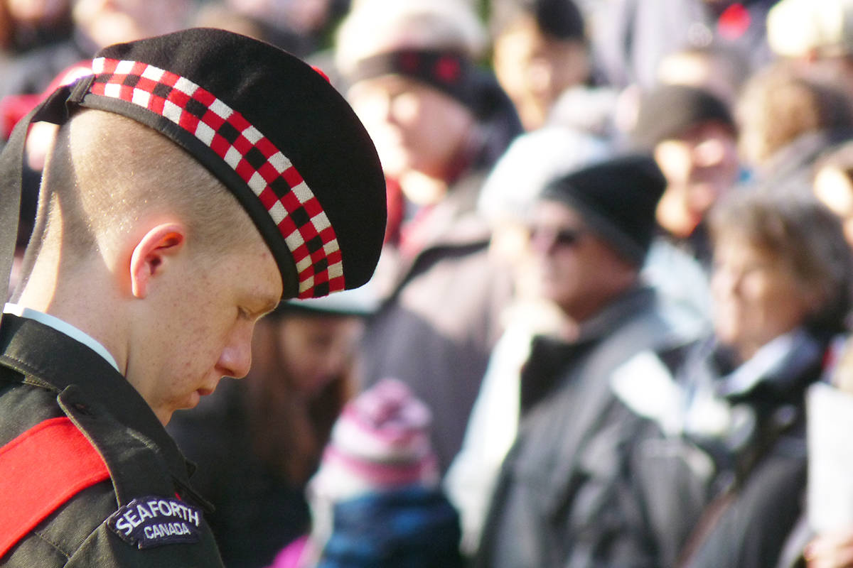 14352863_web1_181111-LAT-Fort-Langley-remembrance-day-1