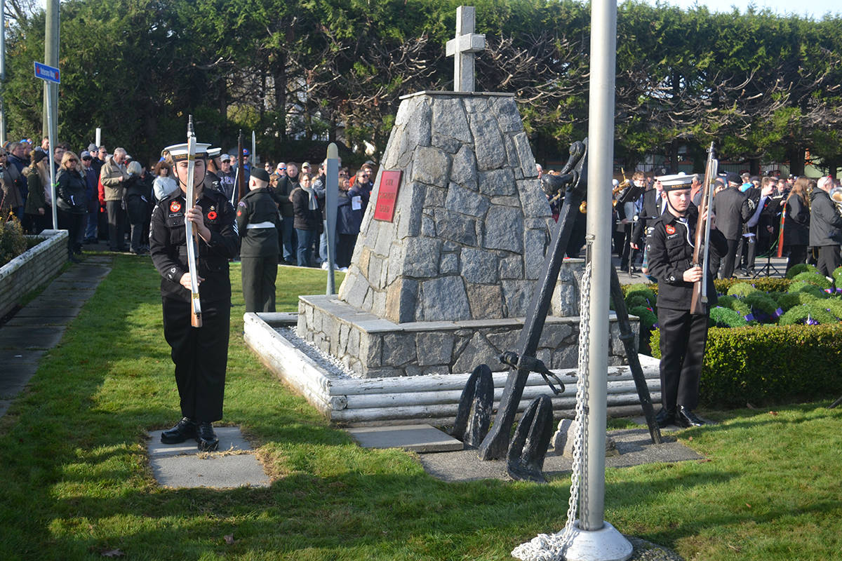 14353850_web1_181111-ALT-Remembrance-Aldergrove_3