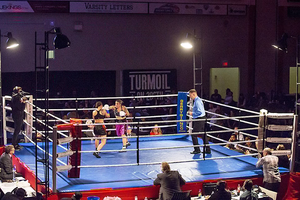 14525893_web1_181124-LEC-boxing-McPhee2