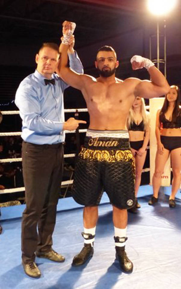 14538618_web1_181129-ALT-Turmoil-boxing-results_3