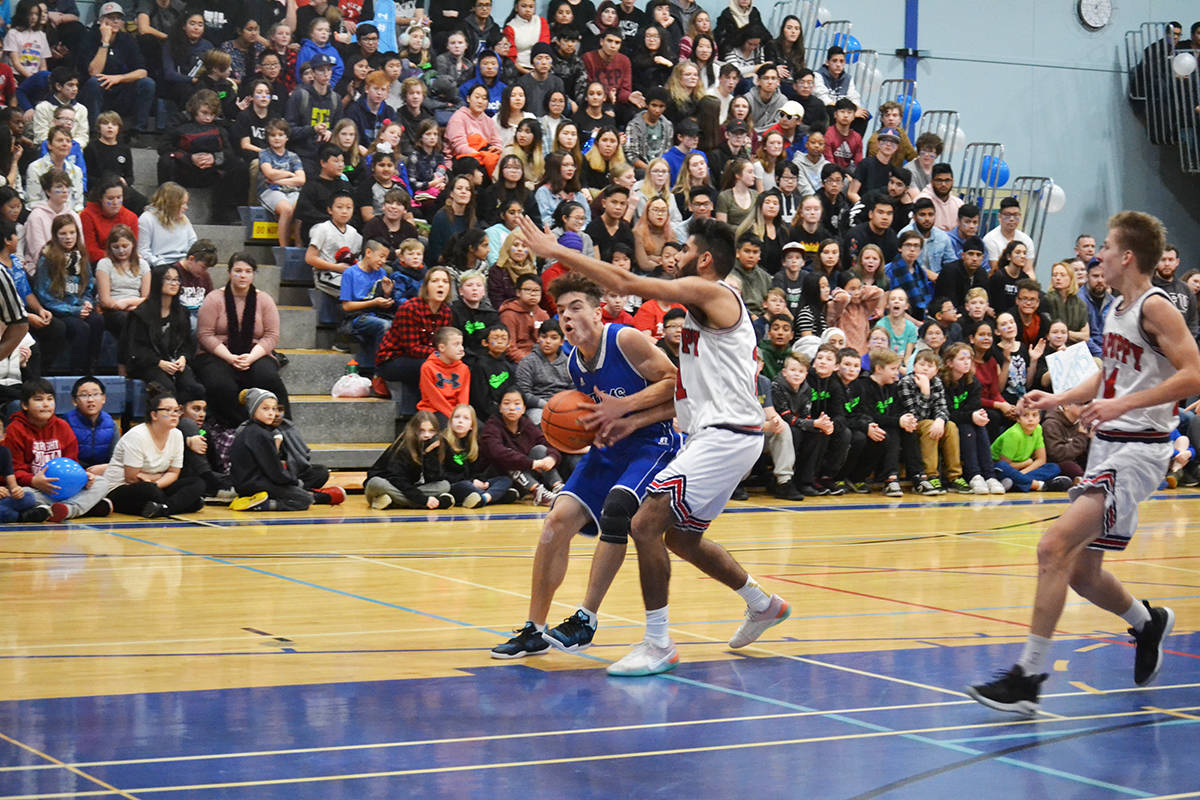 14897790_web1_190103-ALT-Aldergrove-basketball_14