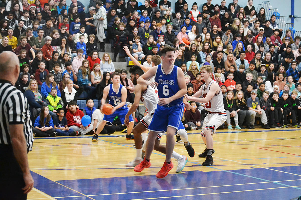 14897790_web1_190103-ALT-Aldergrove-basketball_3