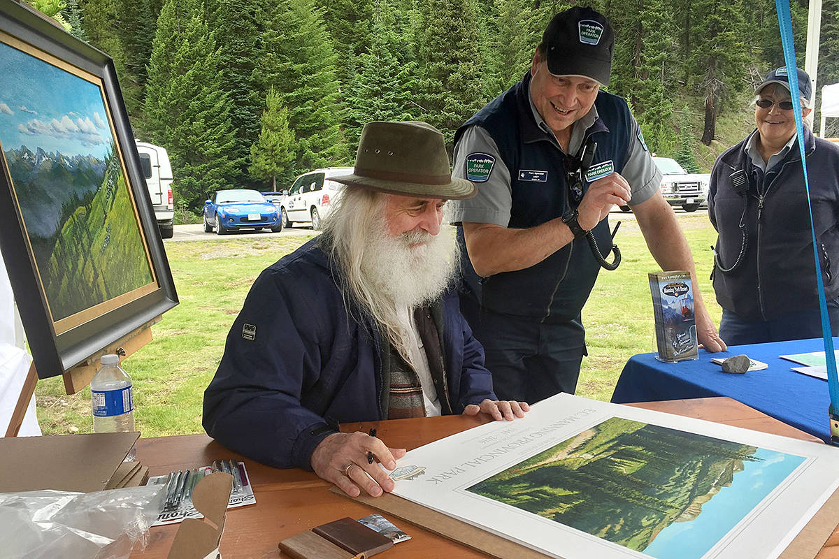 10923658_web1_AutographingC