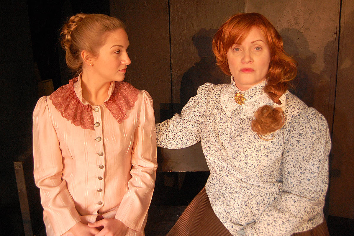 11538074_web1_Kristine-Brams-as-The-Actress-and-TJ-MacPherson-as-Lizzie-Borden