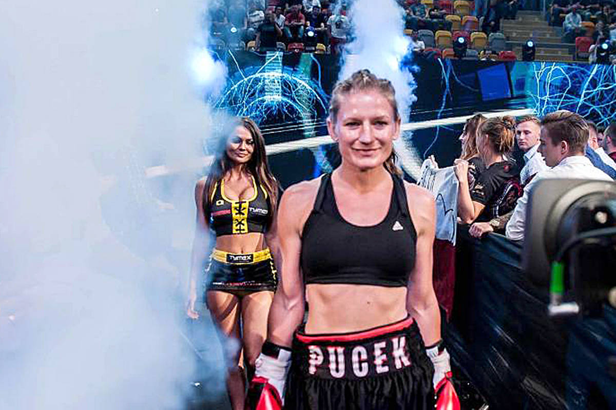11560720_web1_poland-fight-world2