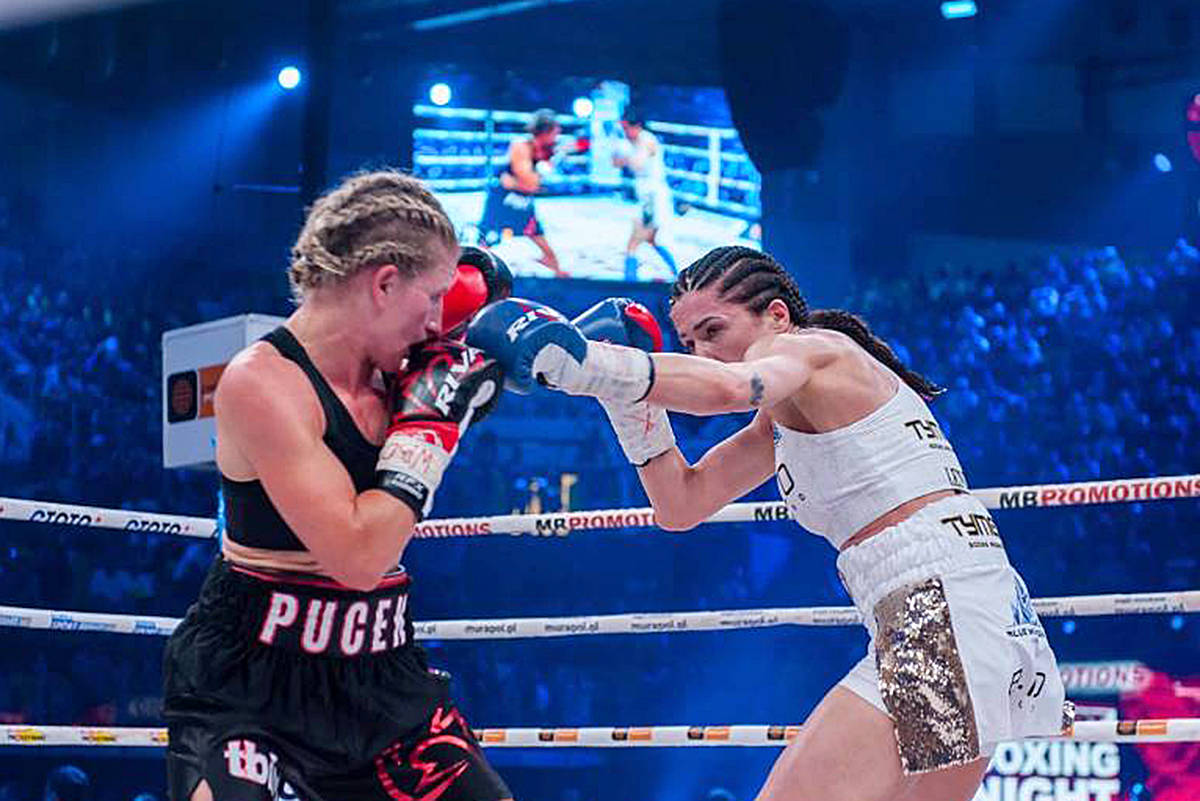 11560720_web1_poland-fight3