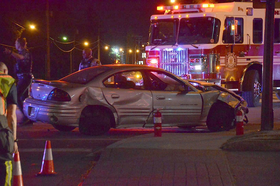11868440_web1_180513-LAD-RCMPTakedown_4