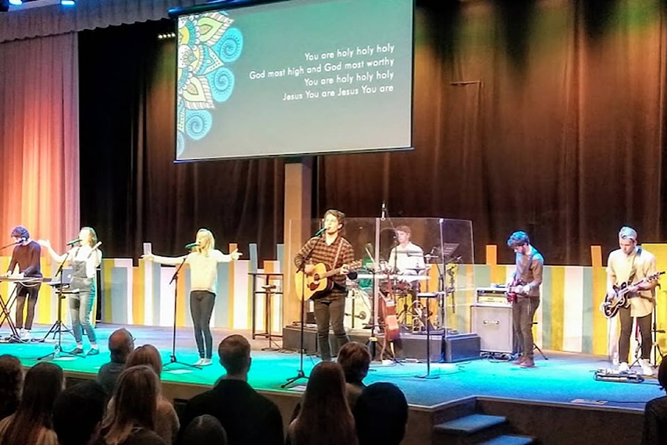11892106_web1_Trinity-Worship-Project