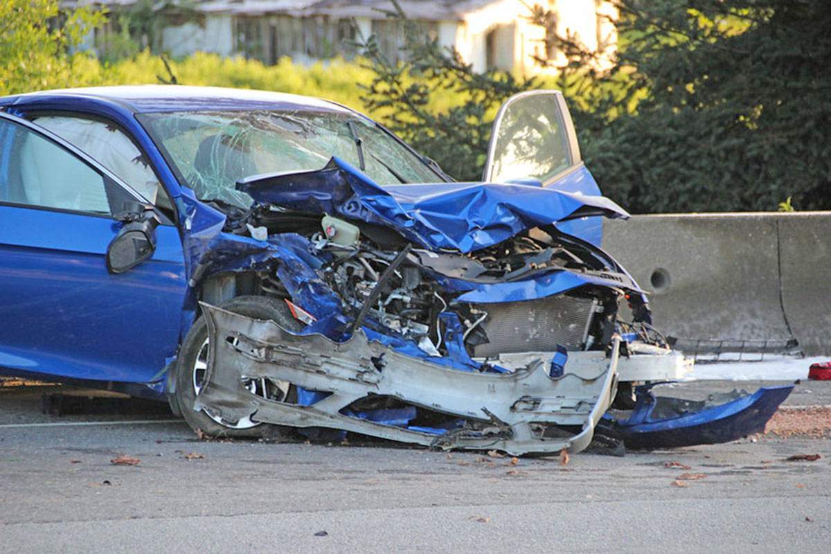 12043304_web1_180524-LAD-highwayCrashFire_4