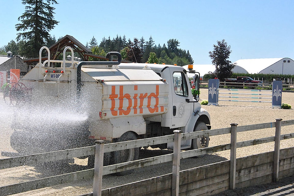12135182_web1_WaterTruckC