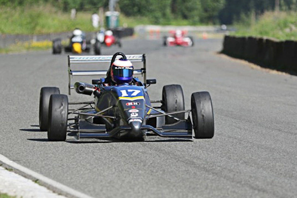 12693596_web1_180710-LAD-RacingForCause