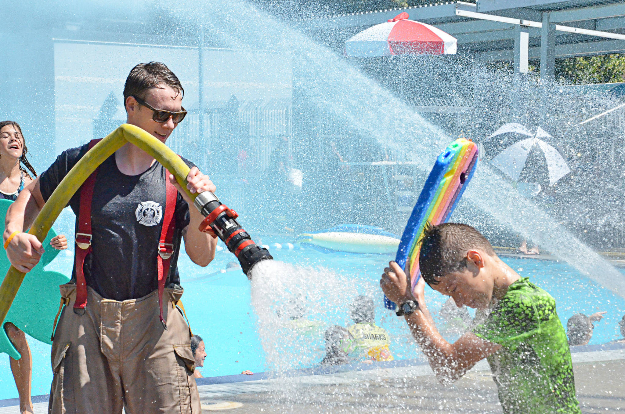 12729068_web1_180714-LAD-LegendaryWaterfight_12