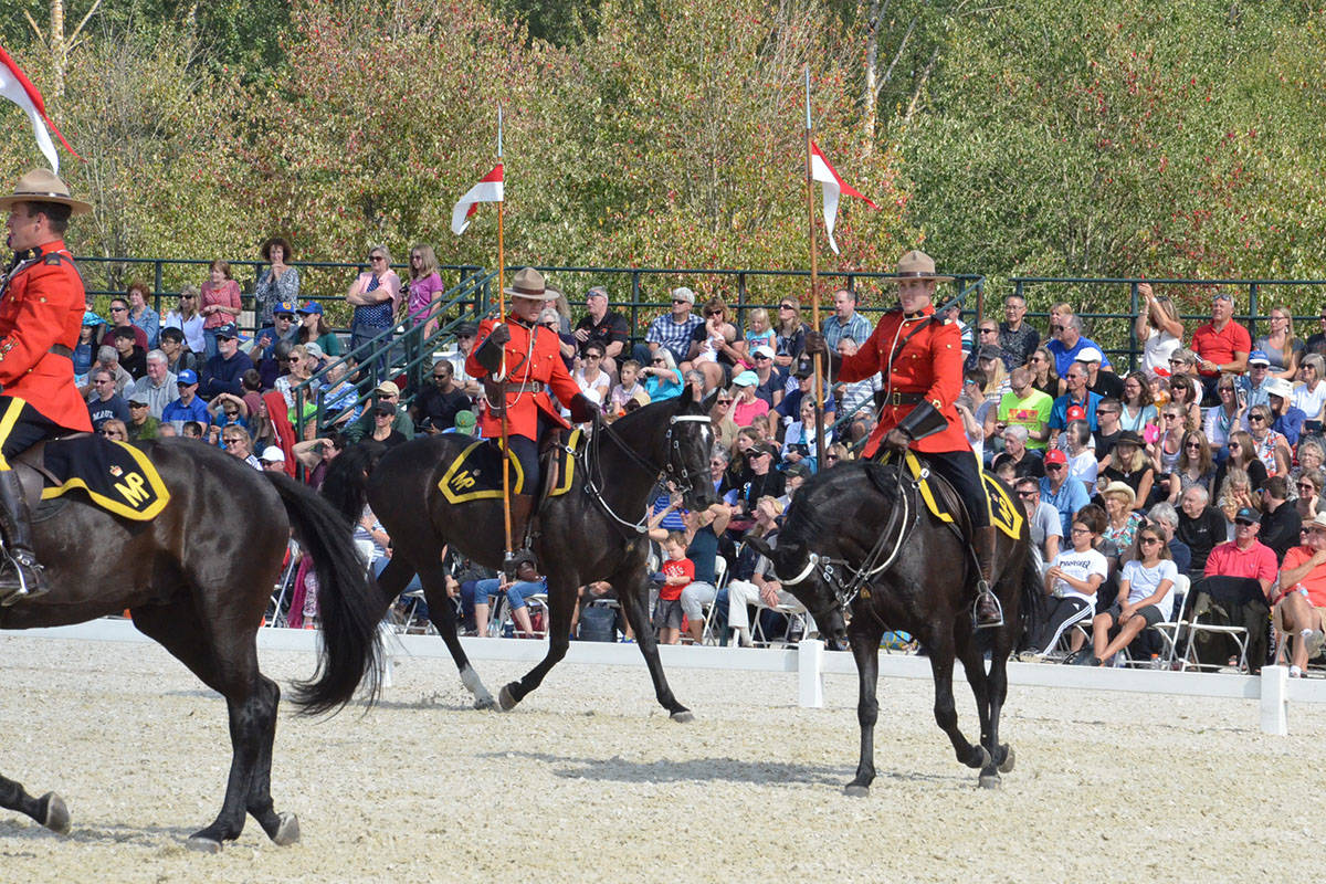 13387458_web1_180901-LAD-RCMPMusicalRide_15