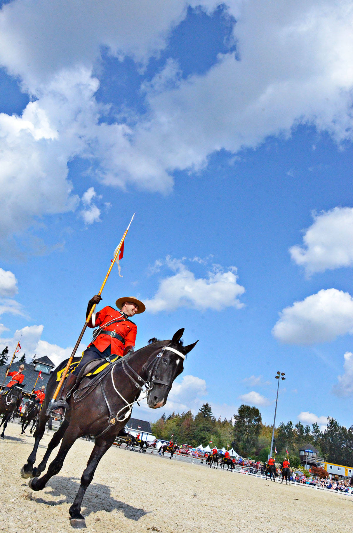 13387458_web1_180901-LAD-RCMPMusicalRide_18