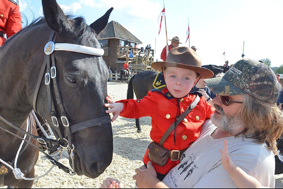 13387458_web1_180901-LAD-RCMPMusicalRide_19