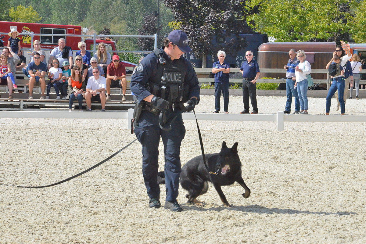 13387458_web1_180901-LAD-RCMPMusicalRide_3