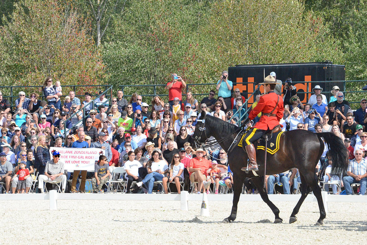 13387458_web1_180901-LAD-RCMPMusicalRide_6