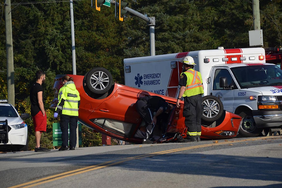 14081944_web1_181022-LAD-Rollover1