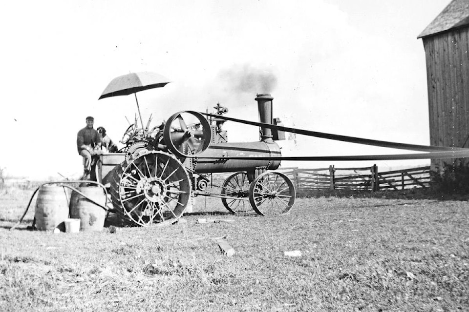 14225340_web1_181023-LAD-Tractor
