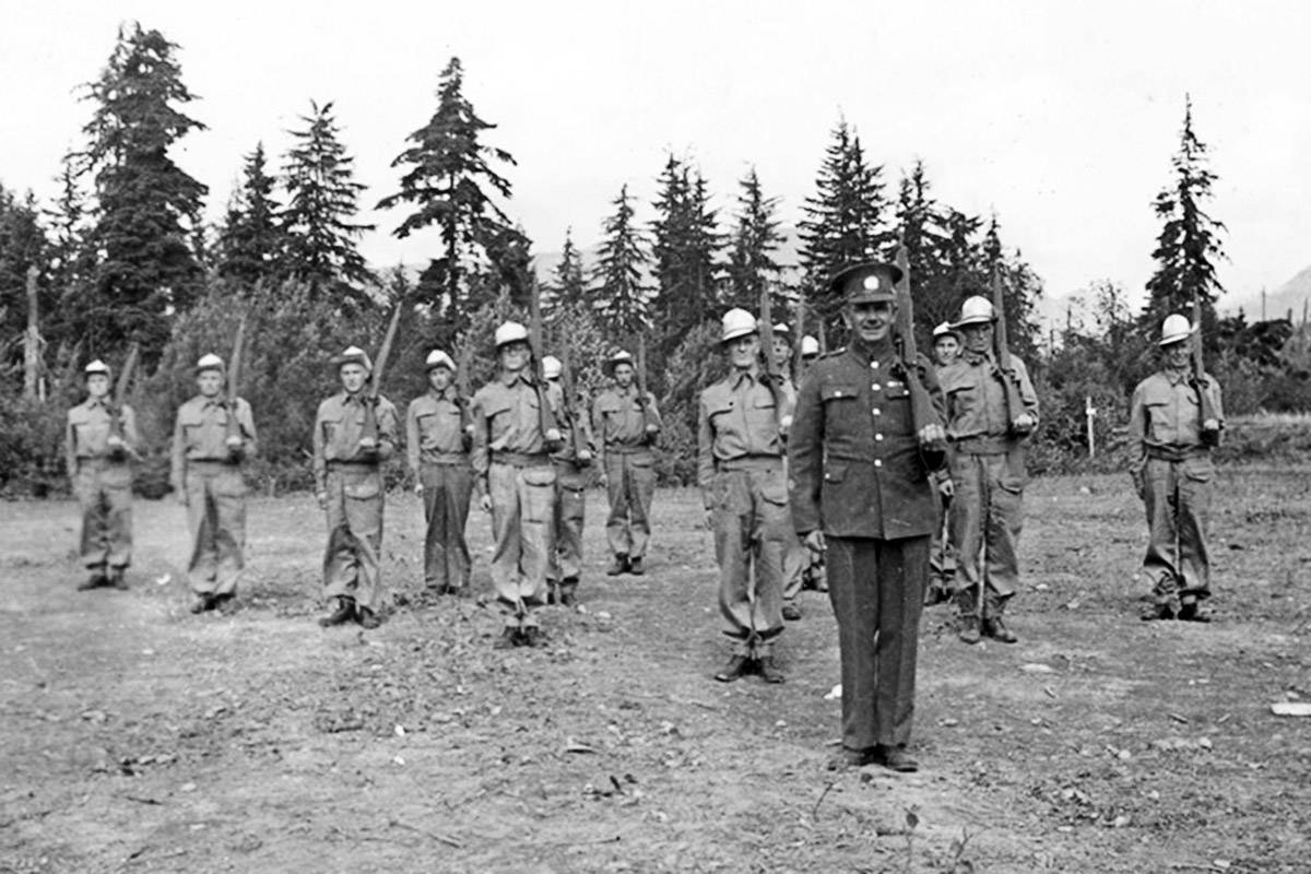 14339575_web1_copy_181107-LAD-ThrowbackSoldiers