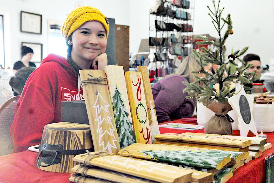 14498742_web1_CraftFairLutheranC