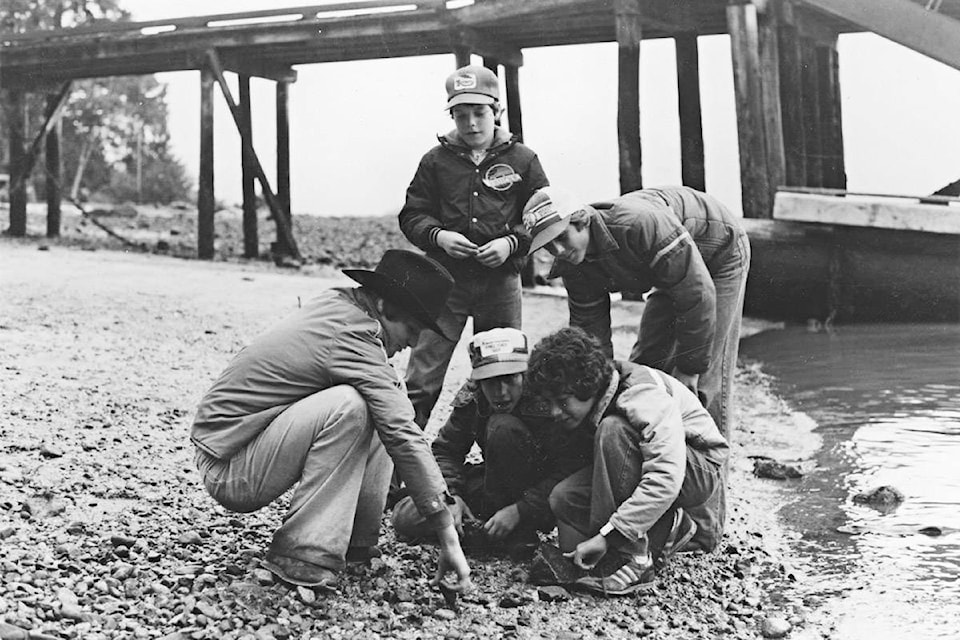 14775472_web1_181204-LAD-ThrowbackKids