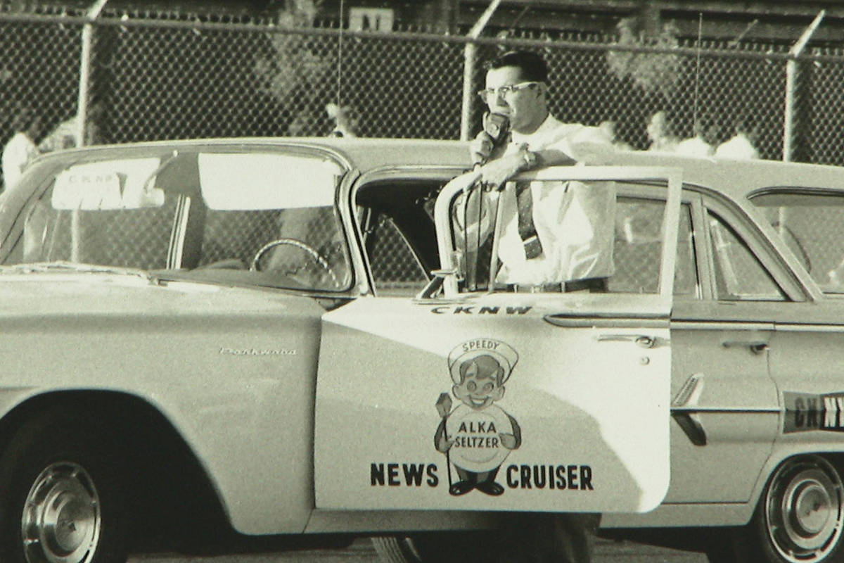 15644049_web1_Alka-Seltzer-News-Cruiser-1959