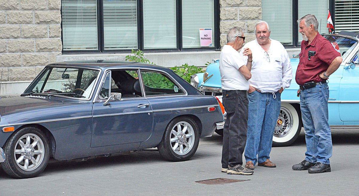 7708601_web1_170713-LAD-SeniorsVintageVehicles_2