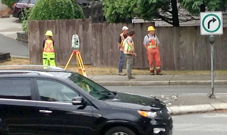 7795222_web1_roadcrew2C