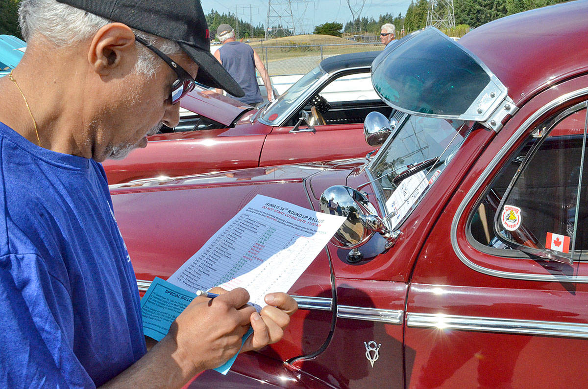 8176483_web1_170820-LAD-MustangRoundUpCarShow_6