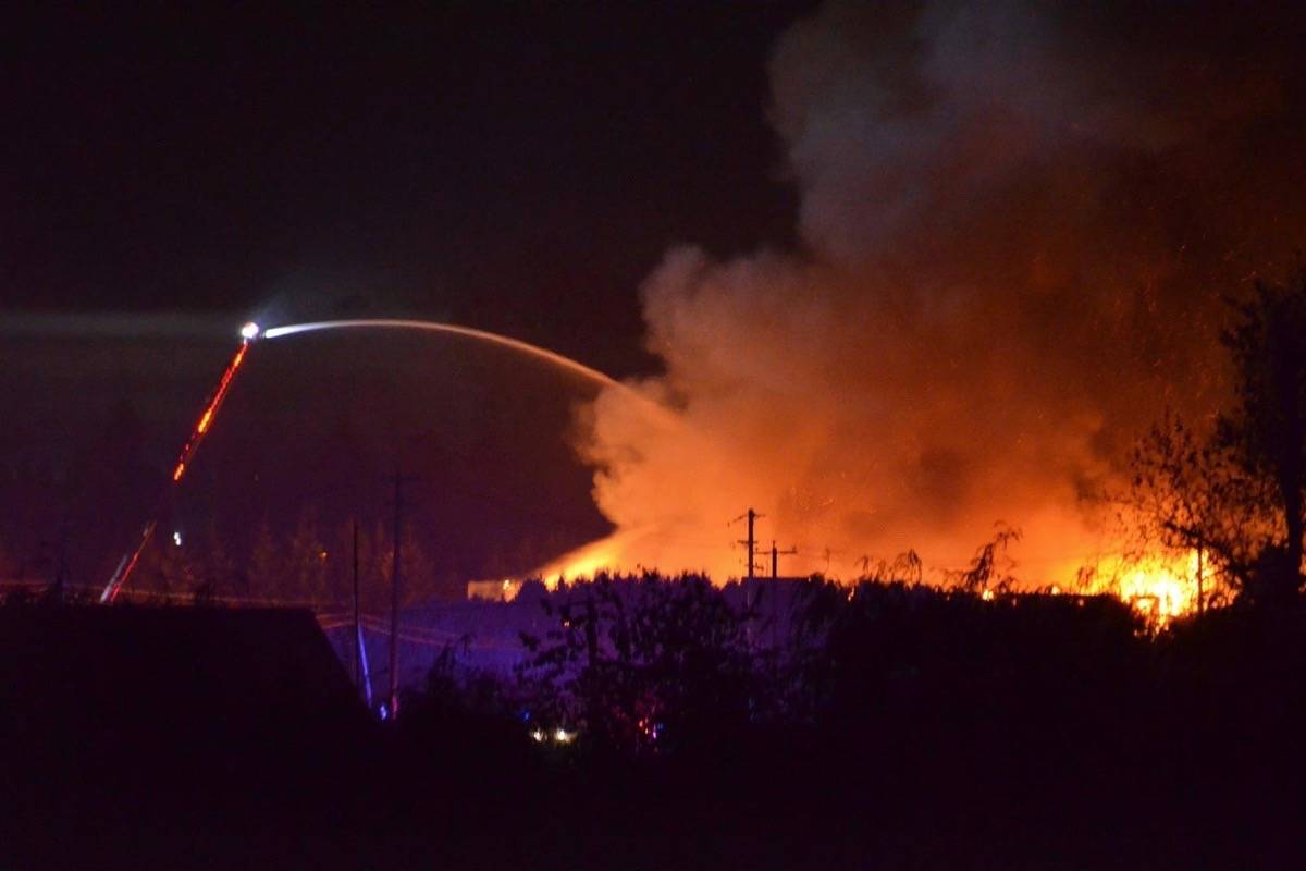 9087823_web1_171025-BPD-M-curtis-216-fire-3955